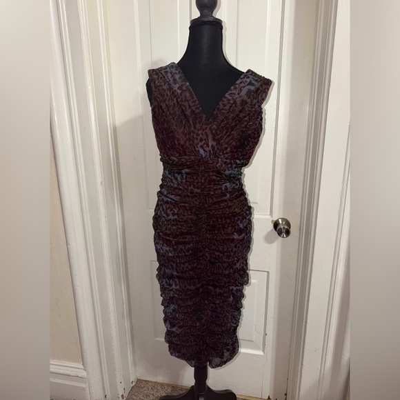 Women’s size 12 Tadashi Shoji Purple Ruched Midi Dress - Picture 1 of 5